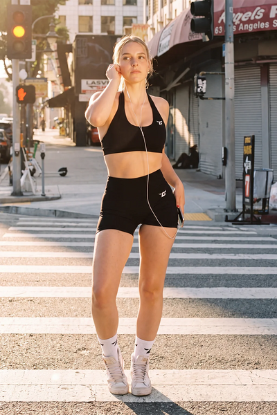 Becoming Seamless Shorts